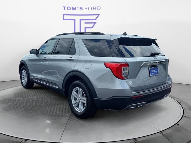 Certified 2023 Ford Explorer XLT w/ Equipment Group 202A AWD/4WD image 4
