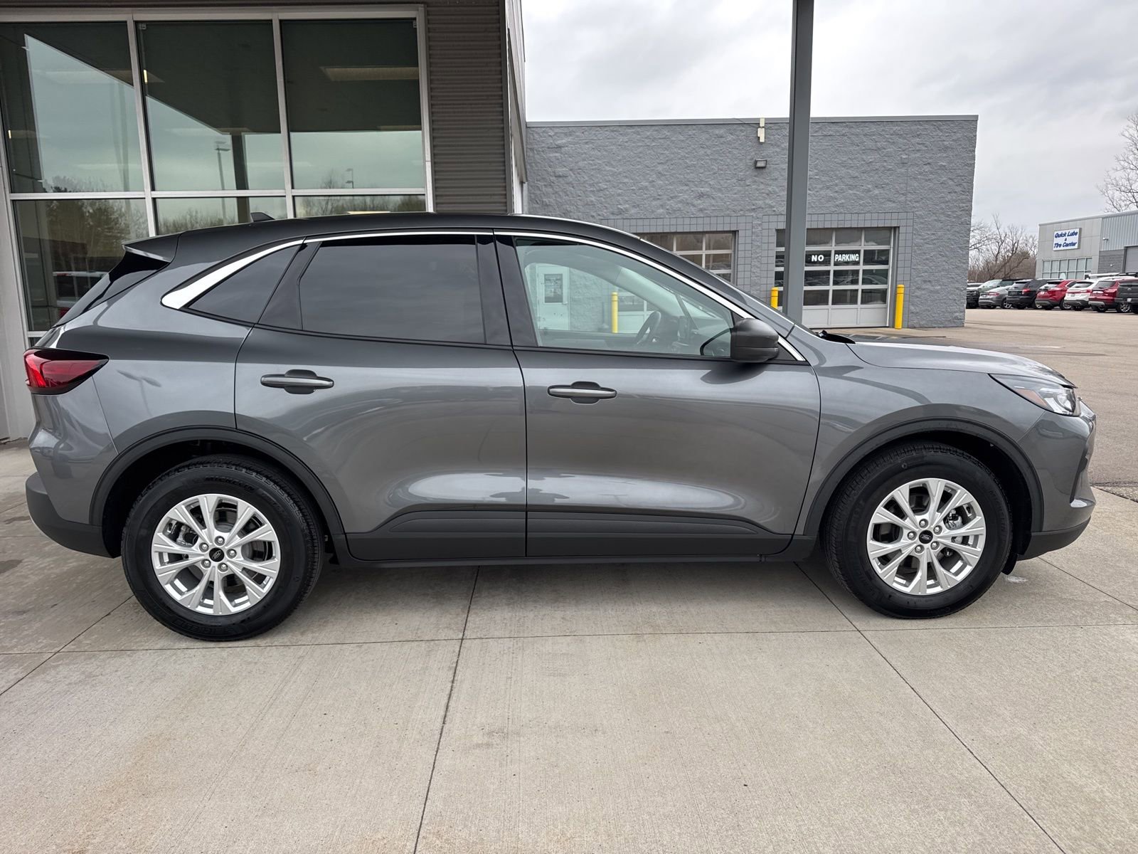 Certified 2023 Ford Escape Active w/ Cold Weather Package image 9