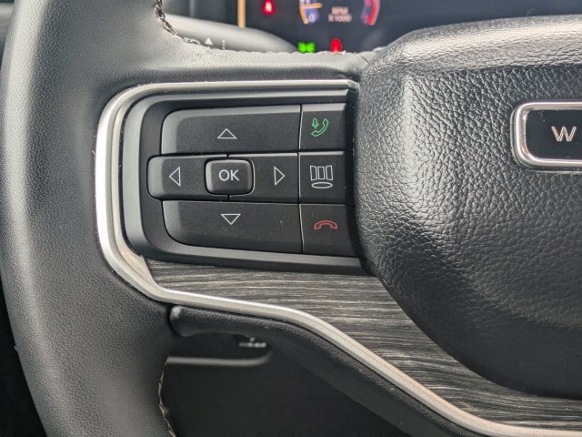 Used 2024 Jeep Wagoneer L Series II AWD/4WD image 25