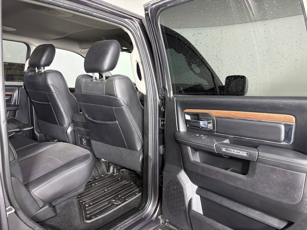 Used 2017 RAM 1500 Laramie w/ Convenience Group AWD/4WD image 31
