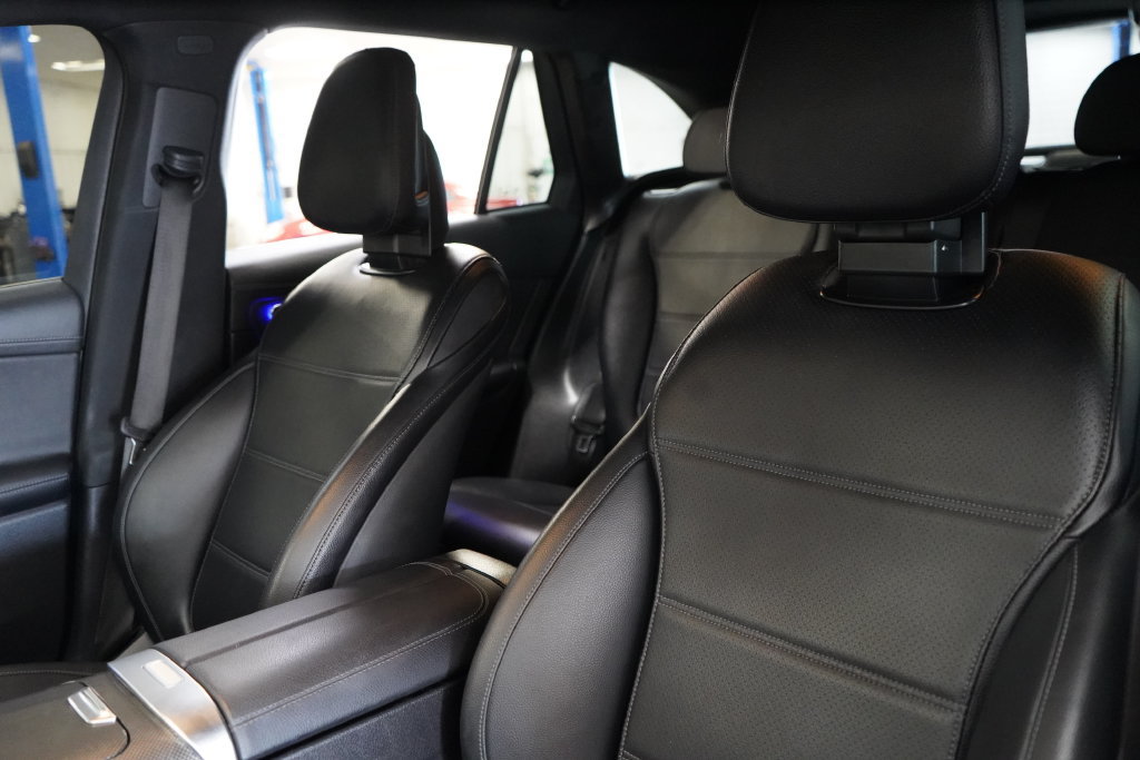 Used 2024 Mercedes-Benz GLC 300 4MATIC image 18