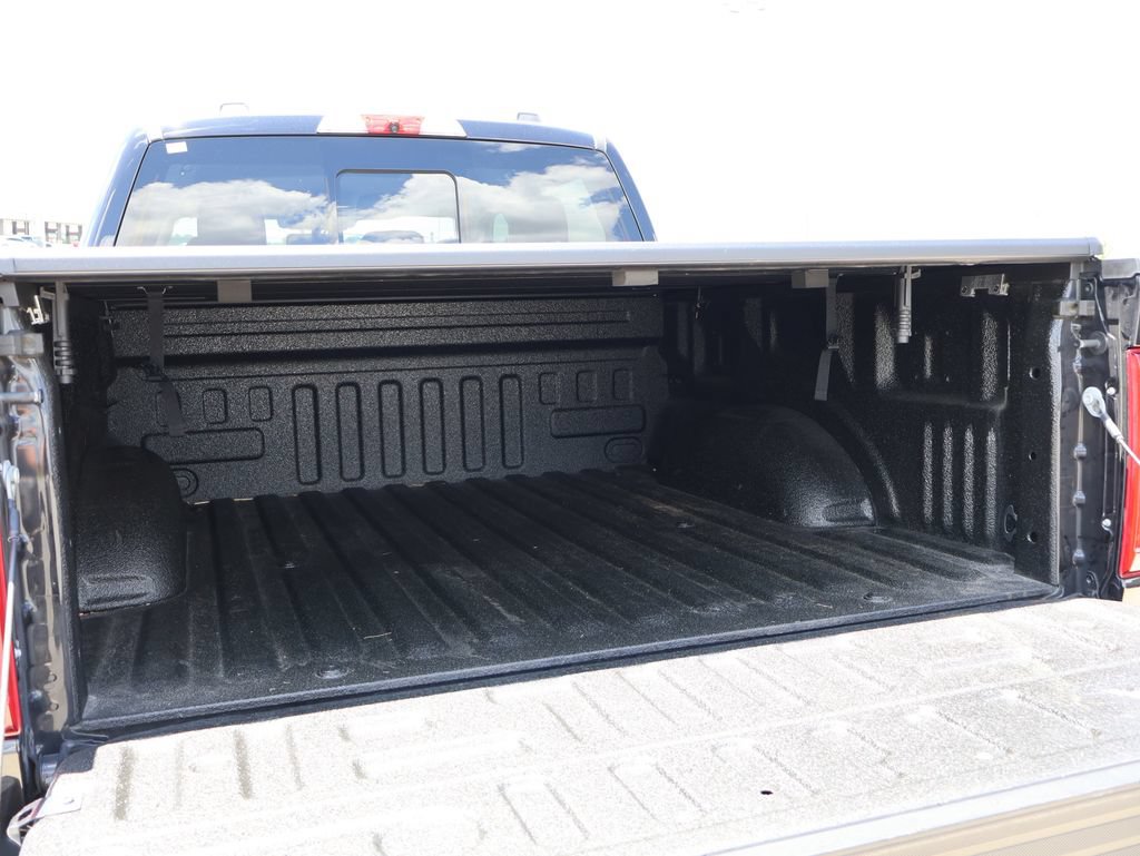 Certified 2022 Ford F150 Lariat w/ Equipment Group 501A Mid AWD/4WD image 17