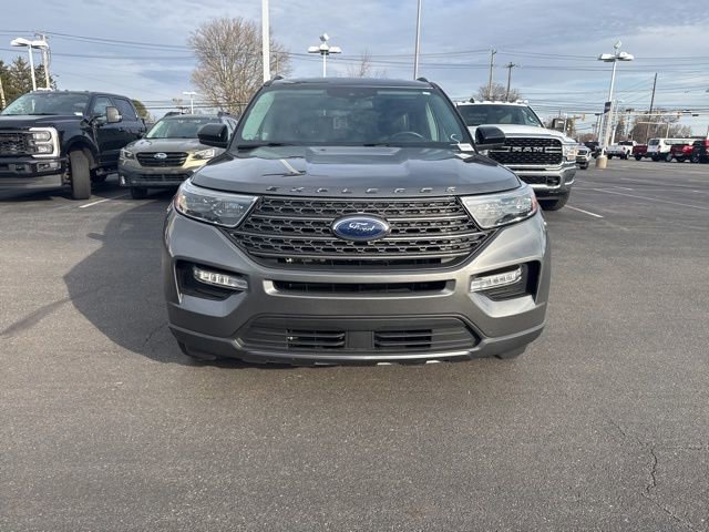 Certified 2022 Ford Explorer XLT w/ Equipment Group 202A image 5