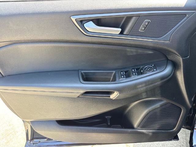 Certified 2024 Ford Edge SE w/ Black Appearance Package image 15
