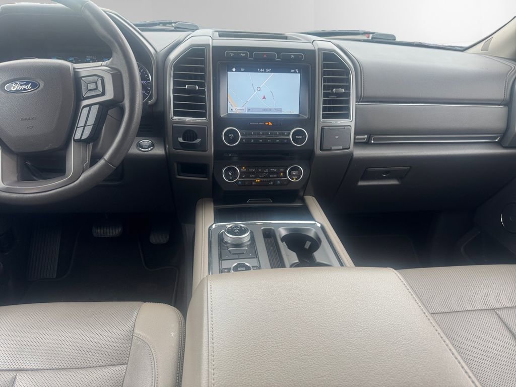 Certified 2018 Ford Expedition XLT w/ Equipment Group 202A AWD/4WD image 11