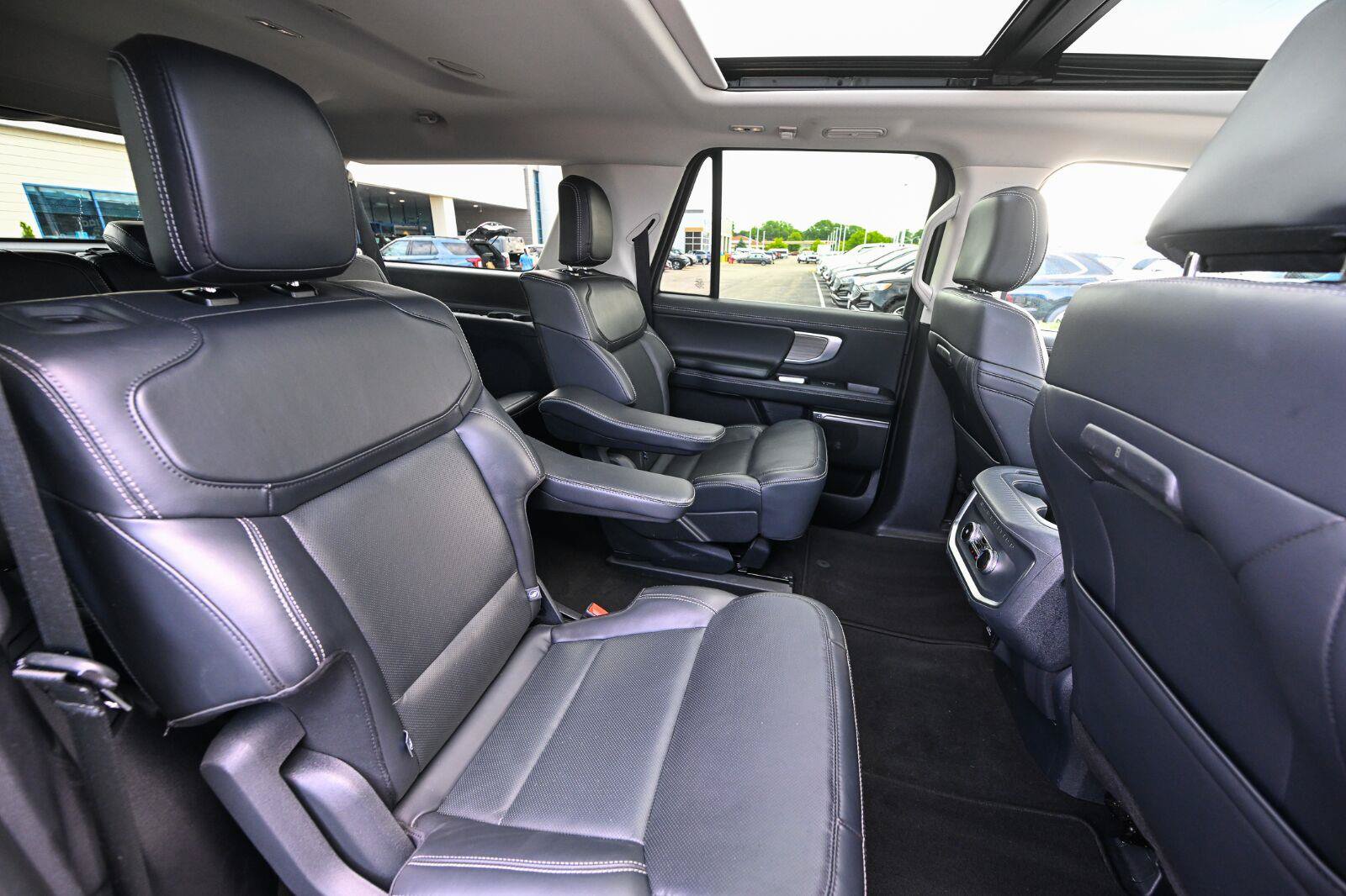 Certified 2025 Ford Expedition Max Platinum AWD/4WD image 29