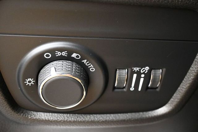 Used 2023 Jeep Grand Cherokee L Altitude AWD/4WD image 25