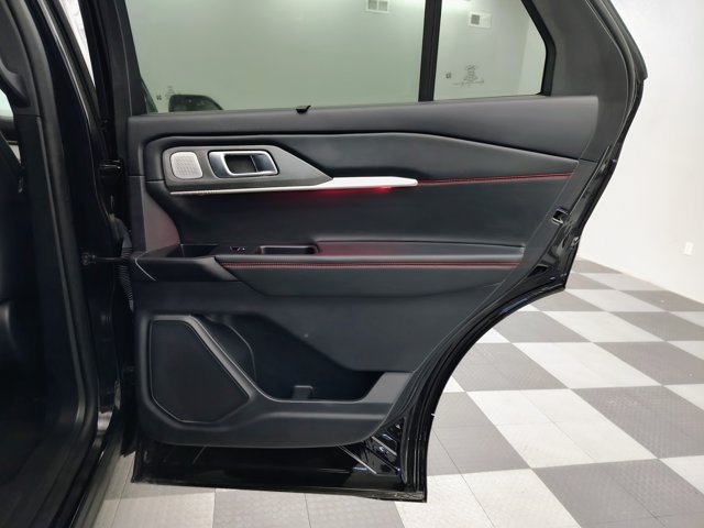 Certified 2025 Ford Explorer ST AWD/4WD image 16