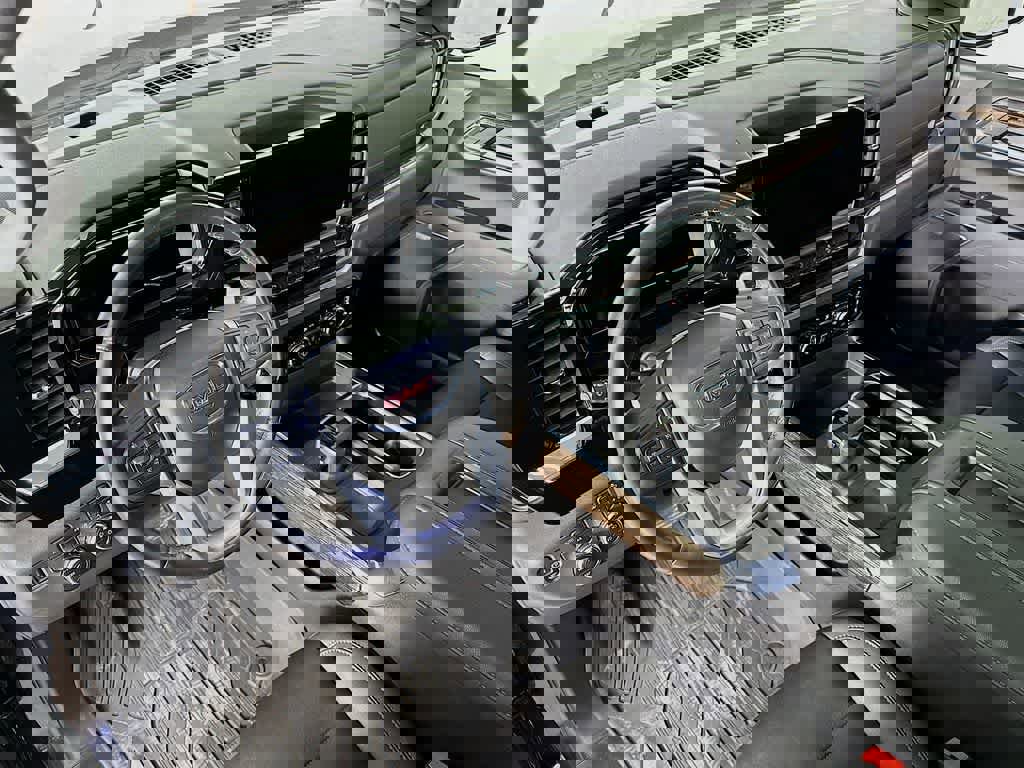 Used 2022 GMC Sierra 1500 Elevation w/ Elevation Premium Package image 9