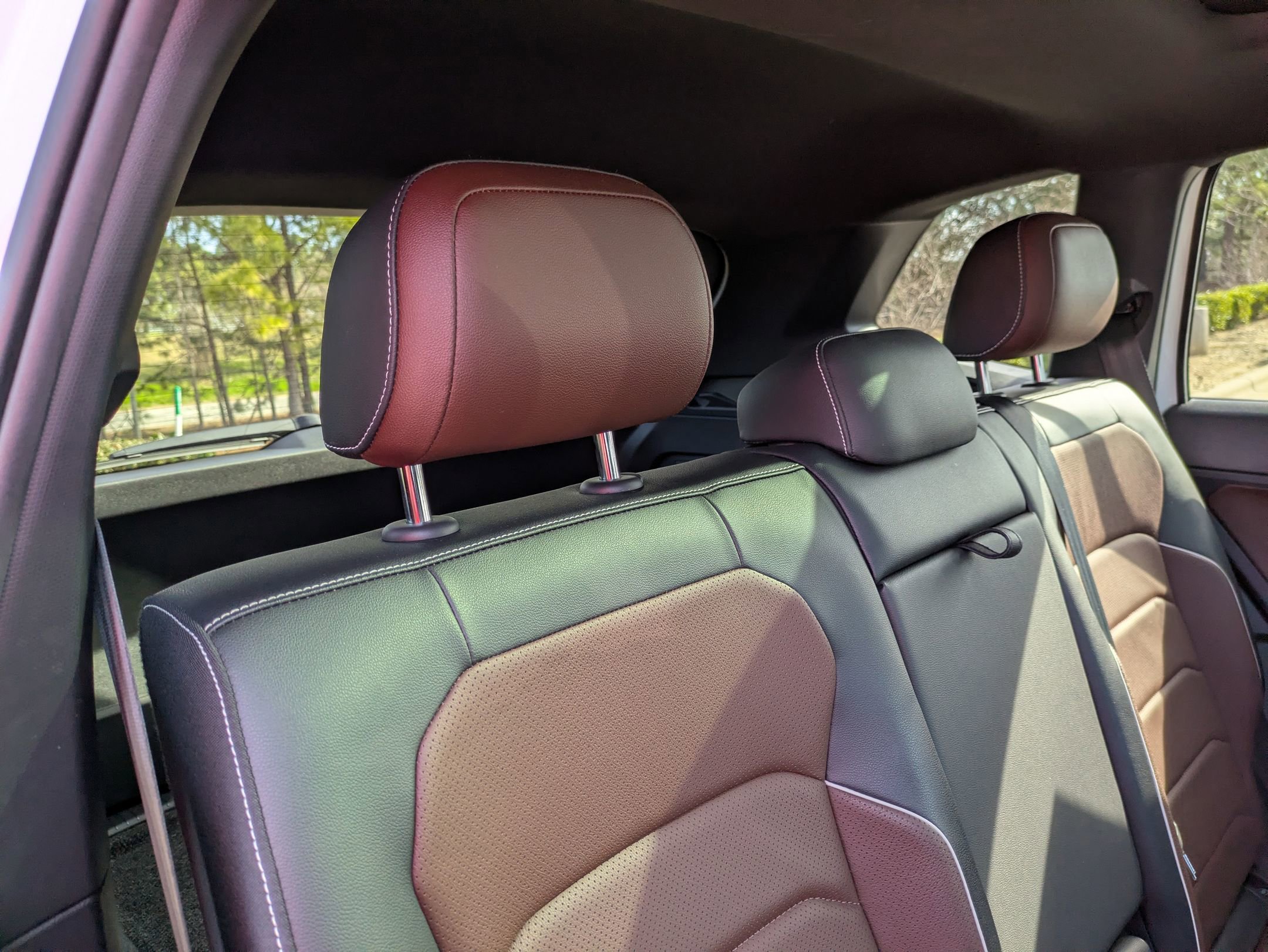 Used 2022 Volkswagen Tiguan SEL R-Line image 38