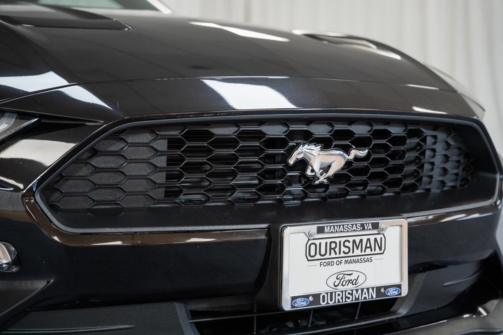 Certified 2018 Ford Mustang Coupe RWD image 8