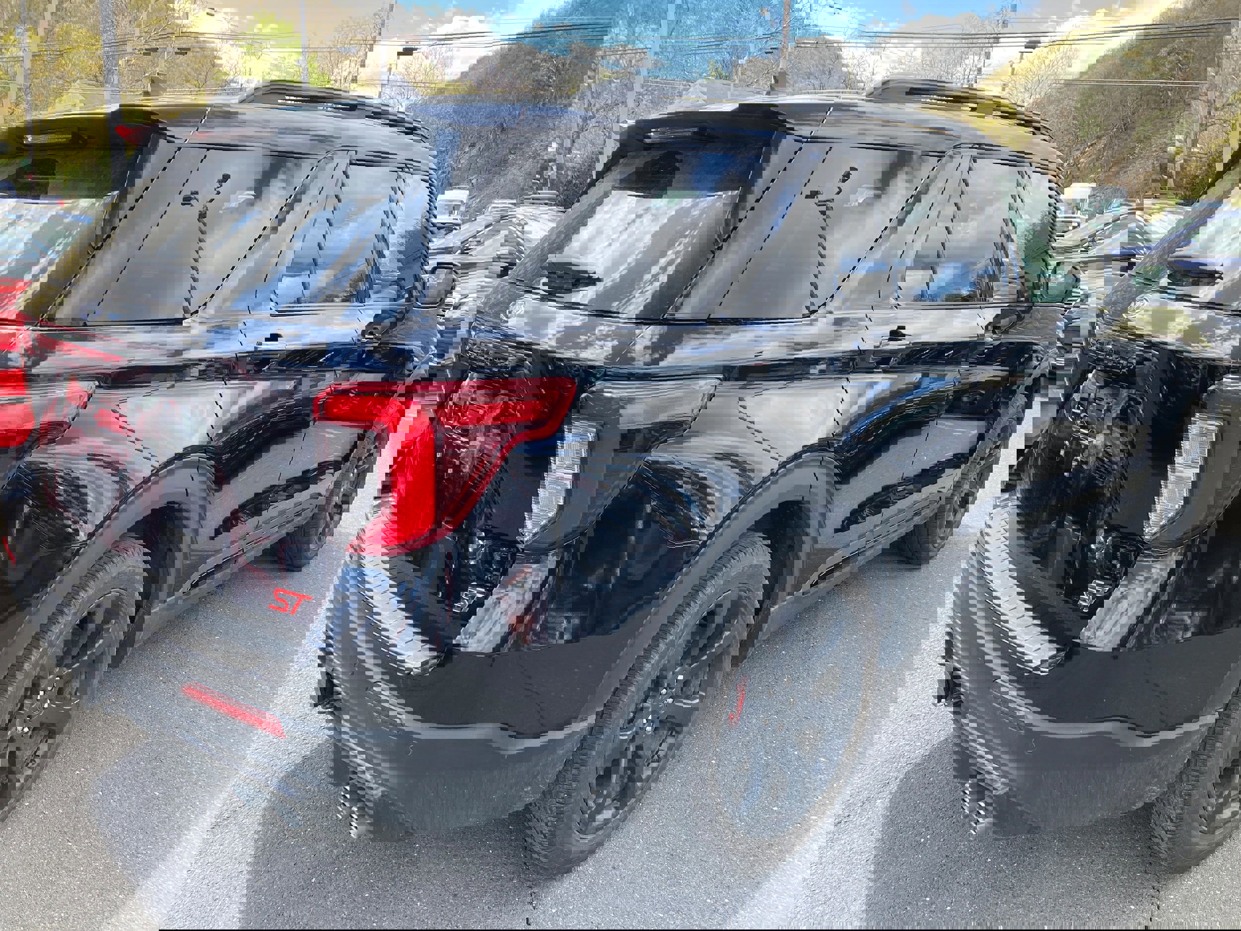 Certified 2023 Ford Explorer ST w/ Equipment Group 401A image 4