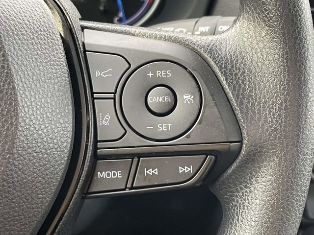 Used 2025 Toyota RAV4 XLE image 21