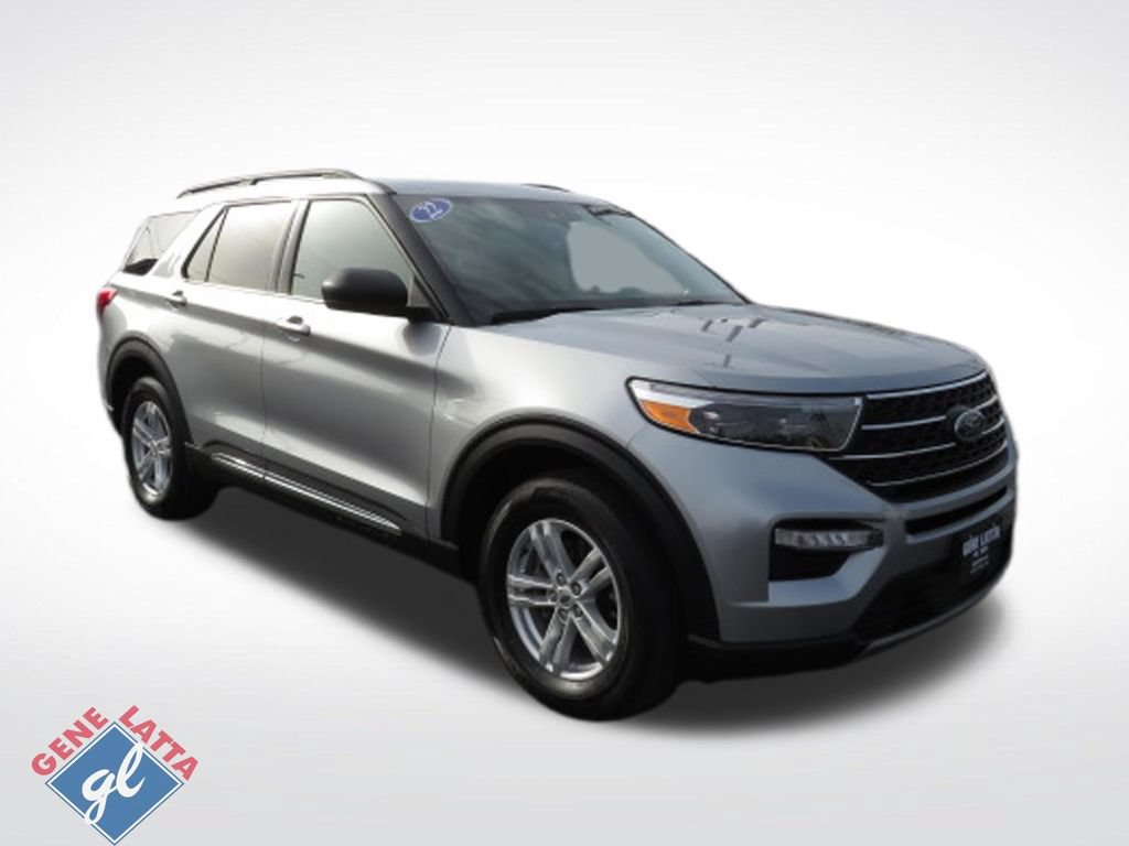 Certified 2022 Ford Explorer XLT w/ Equipment Group 202A AWD/4WD image 1