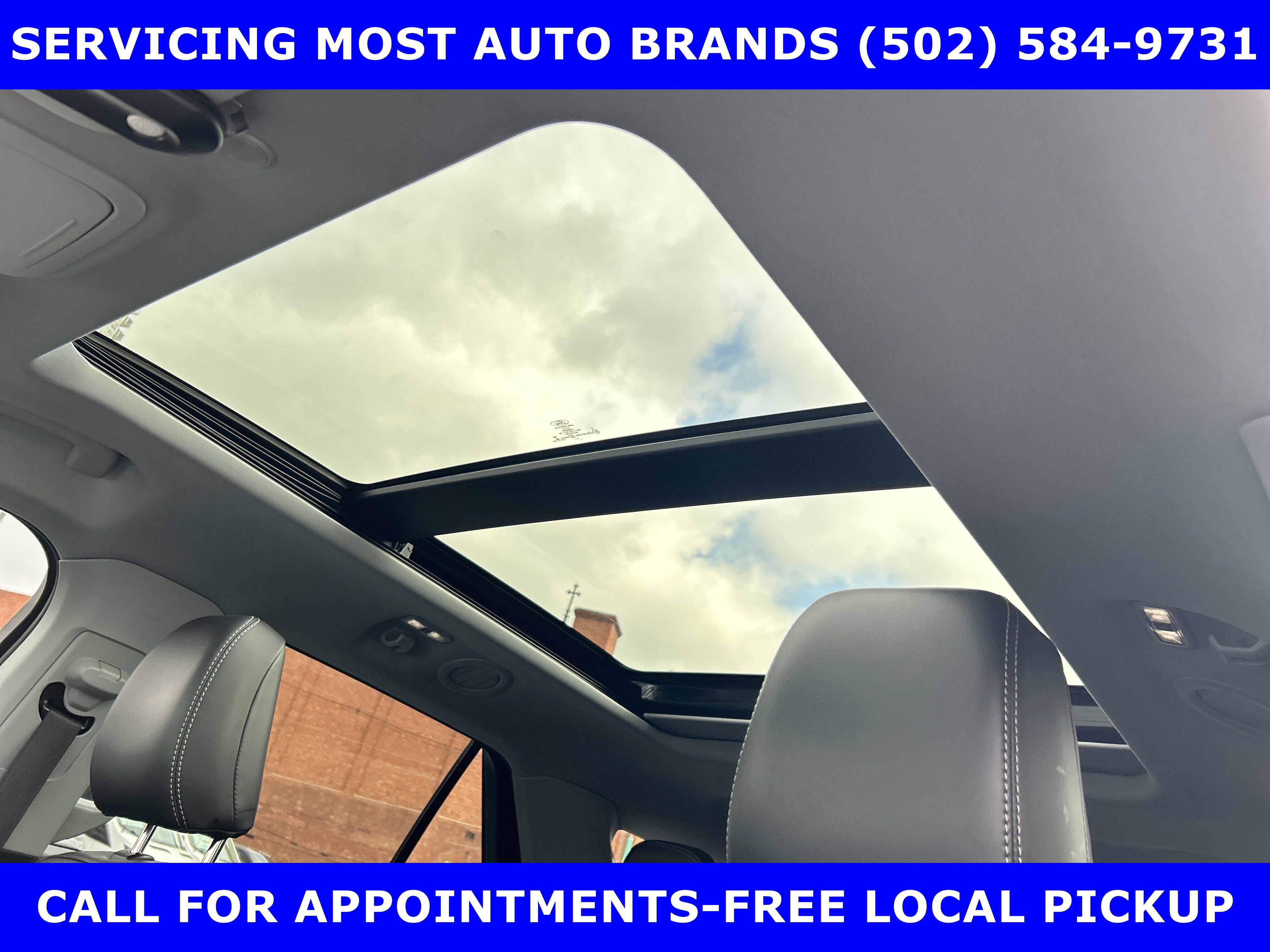 Certified 2022 Ford Explorer XLT w/ Equipment Group 202A image 11