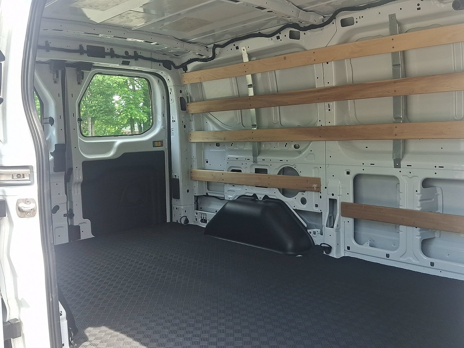 Certified 2025 Ford Transit 250 Low Roof w/ Exterior Upgrade Package RWD image 12