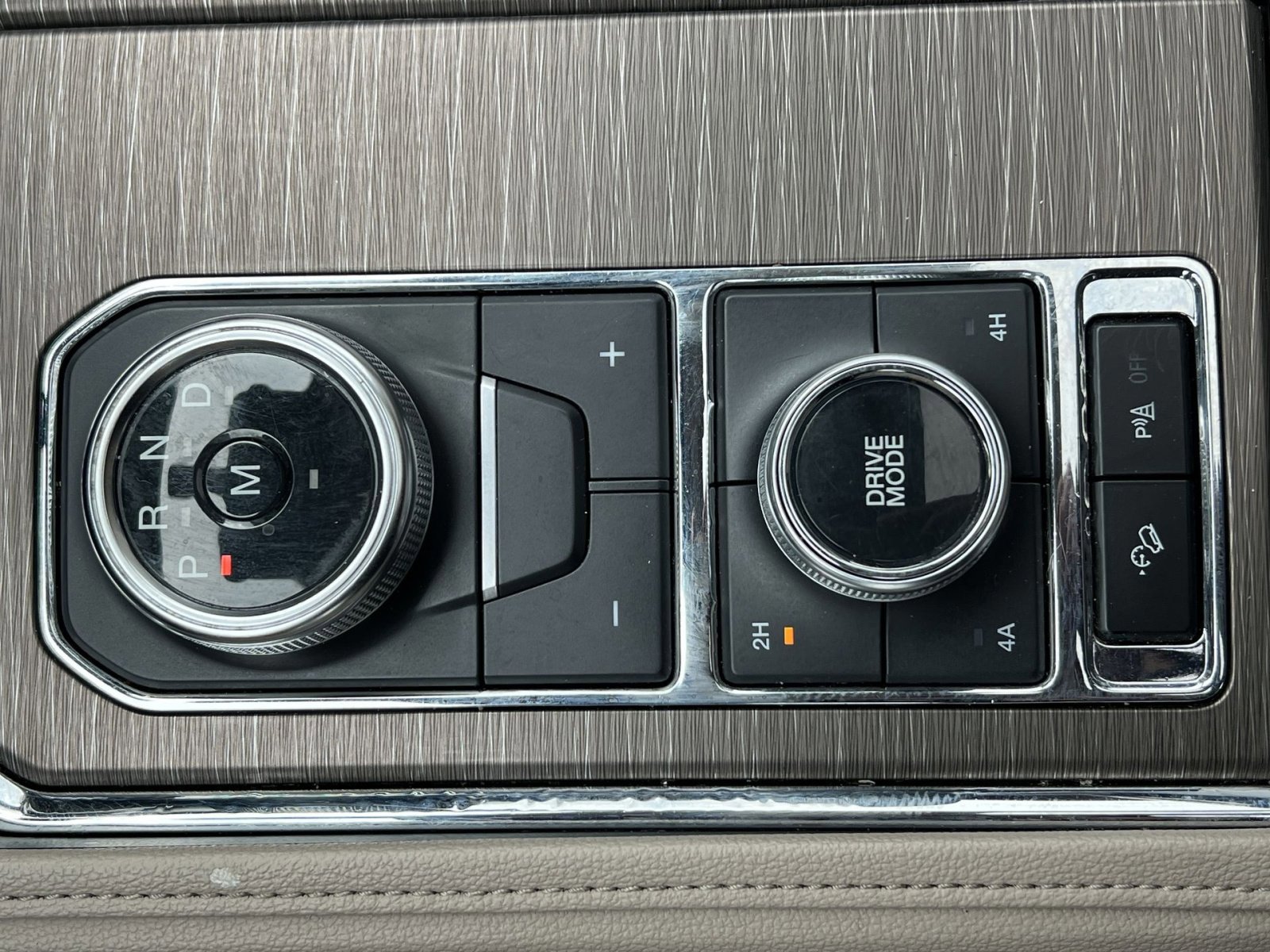 Certified 2024 Ford Expedition Limited image 22