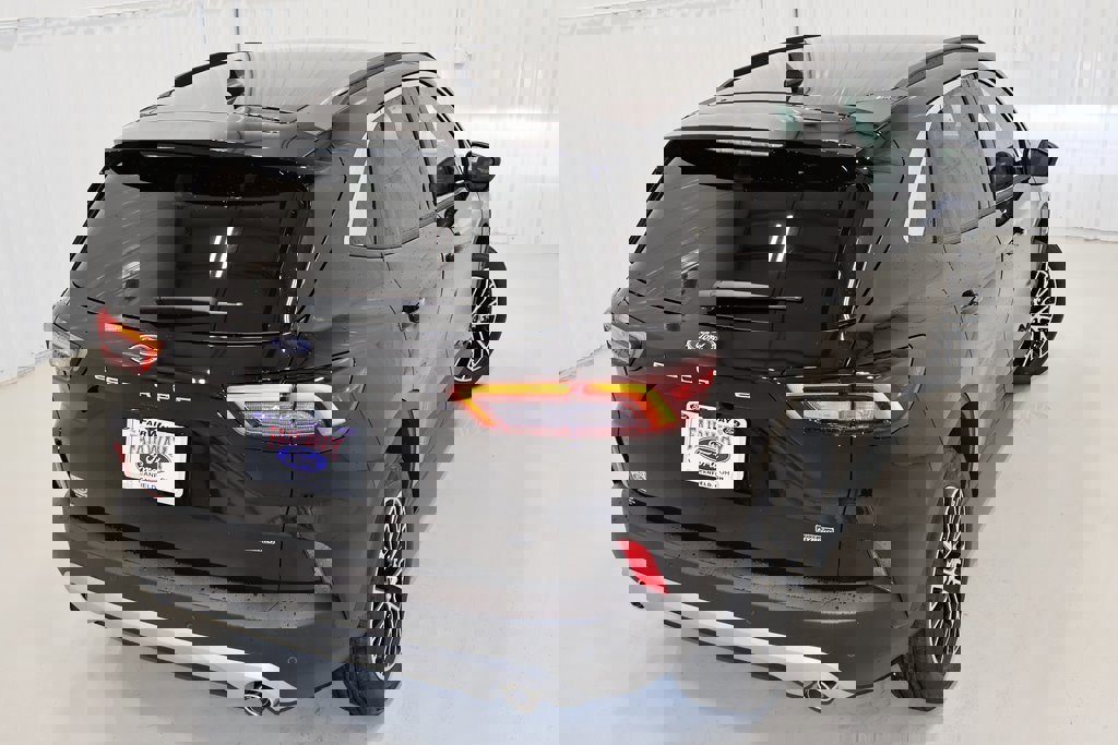 Certified 2024 Ford Escape SE image 15