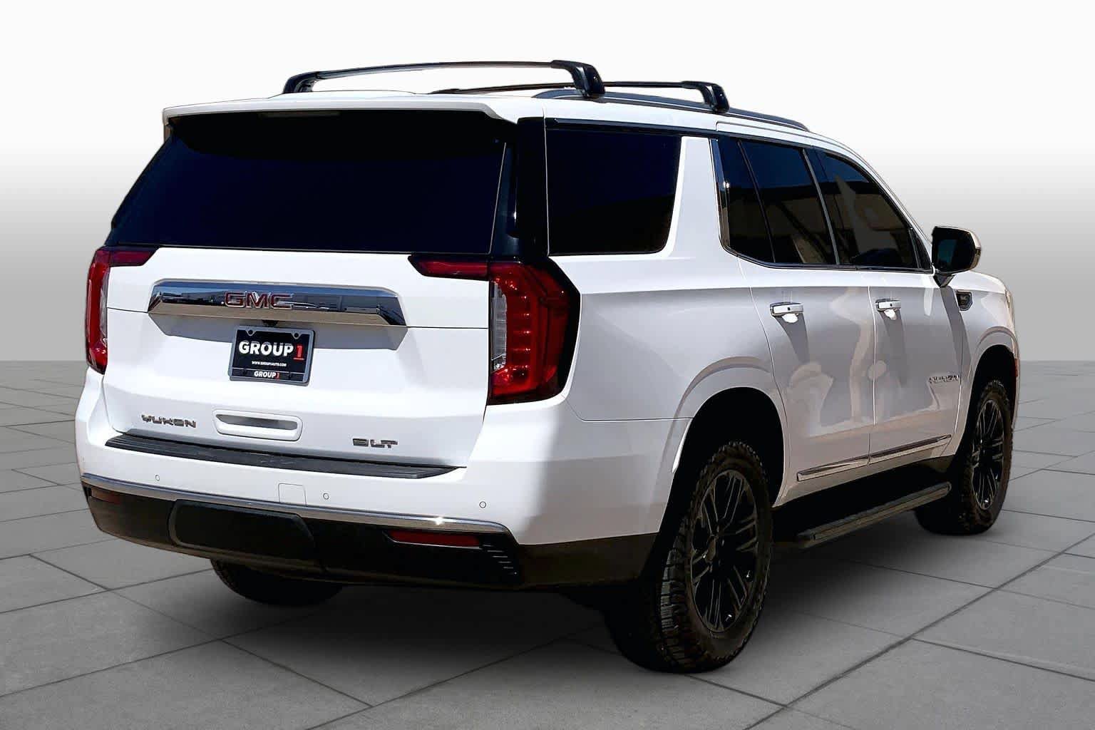 Used 2023 GMC Yukon SLT AWD/4WD image 13