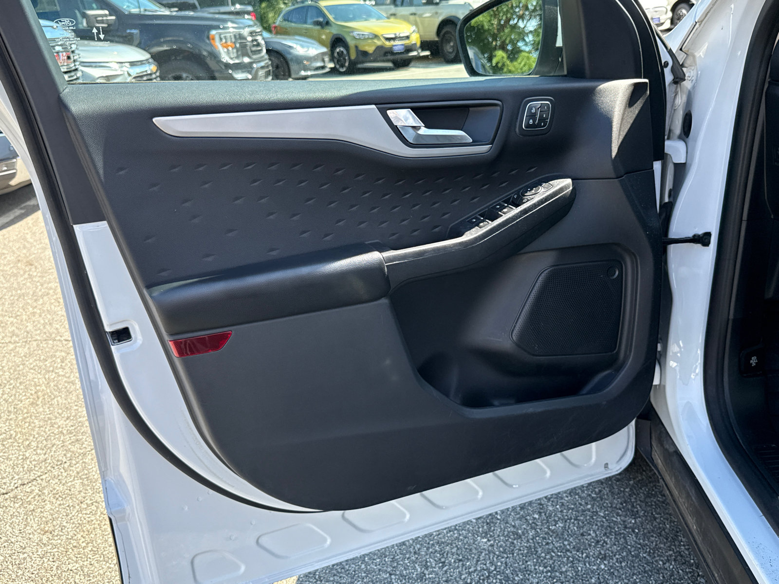 Certified 2020 Ford Escape SEL AWD/4WD image 9
