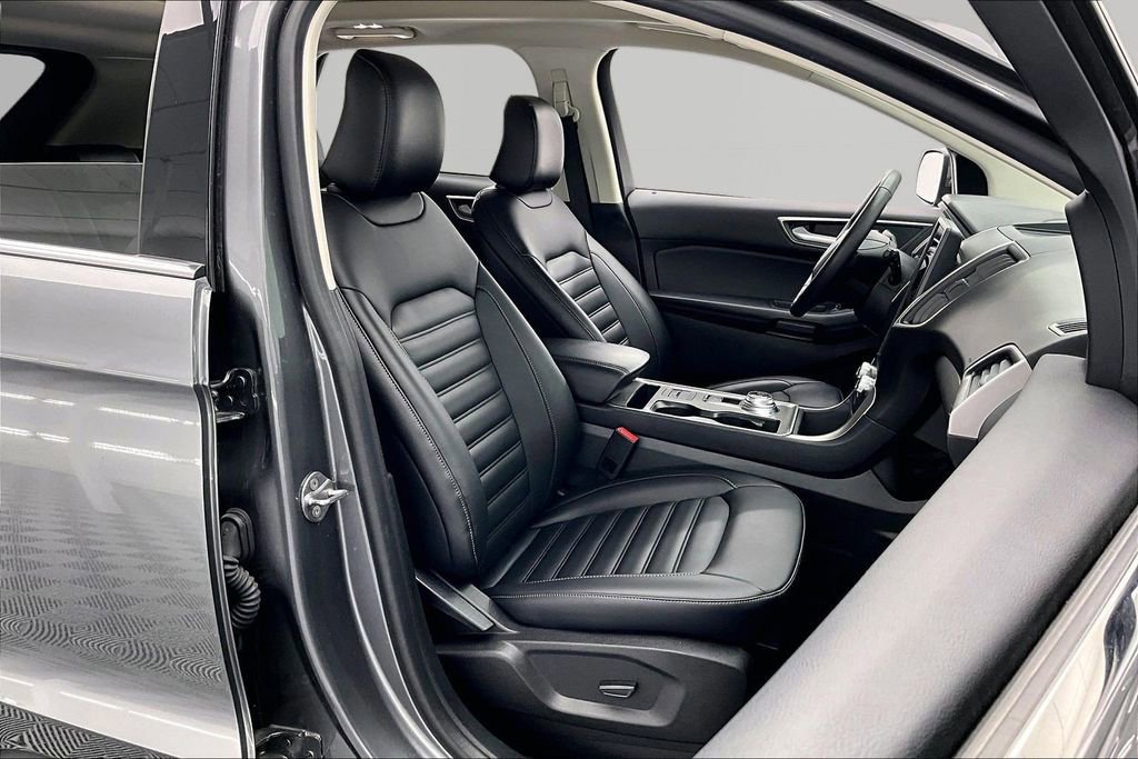 Certified 2024 Ford Edge SEL w/ Convenience Package AWD/4WD image 9