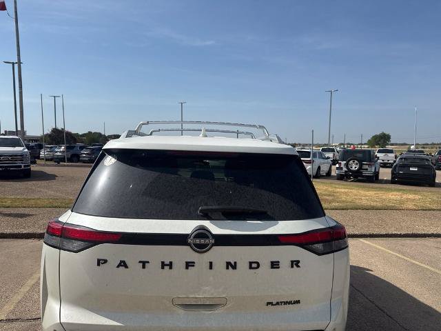 Used 2023 Nissan Pathfinder Platinum FWD image 3