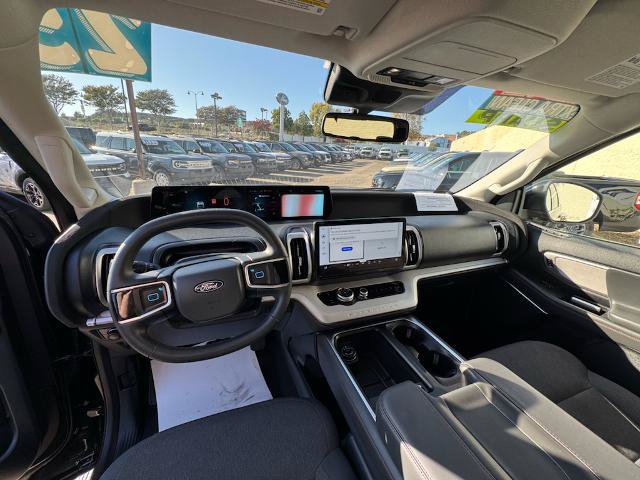 Certified 2025 Ford Expedition Active AWD/4WD image 19