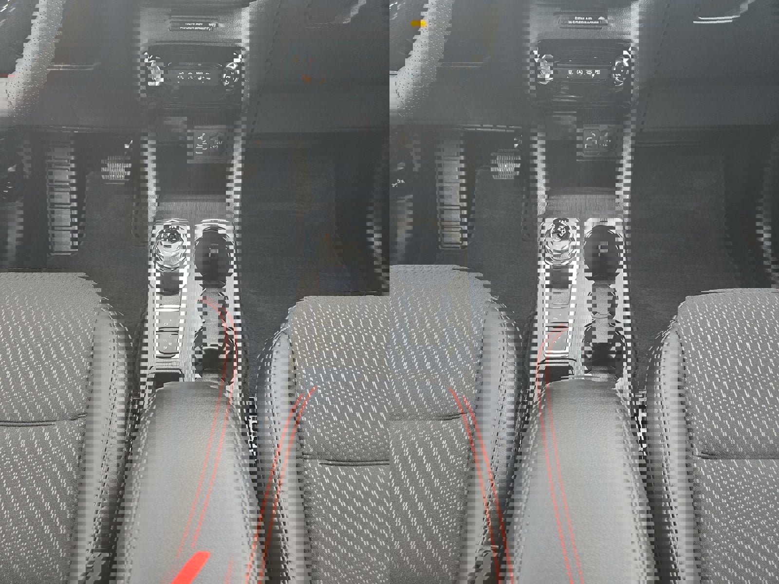 Certified 2025 Ford Escape ST-Line w/ Tech Pack #1 image 21