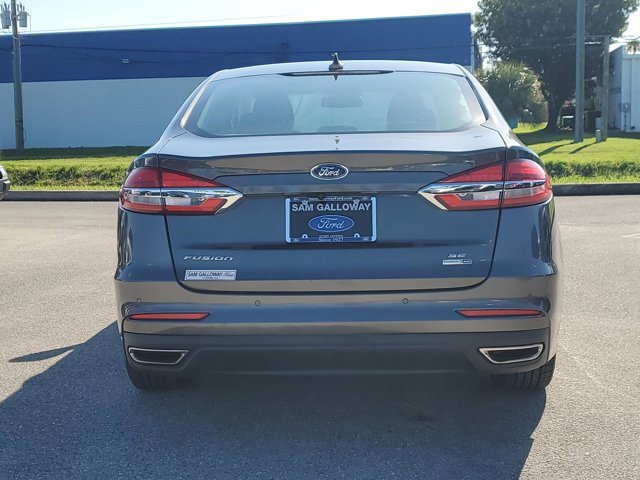 Certified 2019 Ford Fusion SE image 3