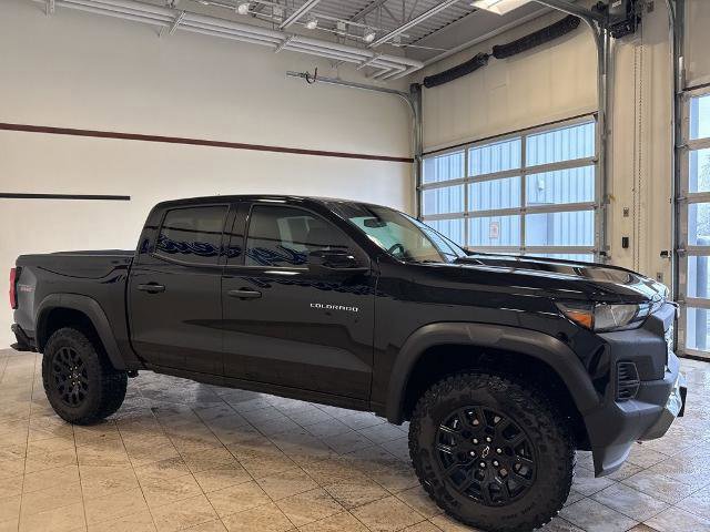 Used 2024 Chevrolet Colorado Trail Boss w/ Technology Package image 4