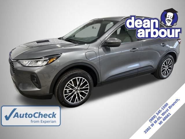 Certified 2025 Ford Escape SE w/ Class II Trailer Tow Package