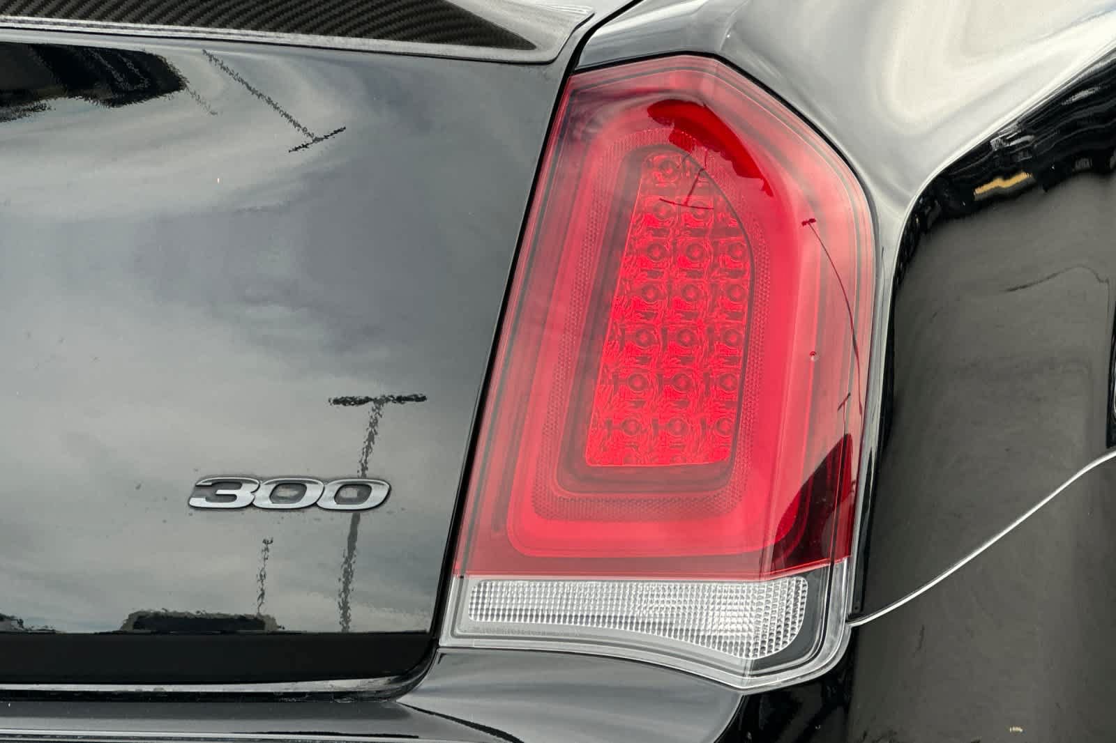 Used 2021 Chrysler 300 Touring L AWD/4WD image 26