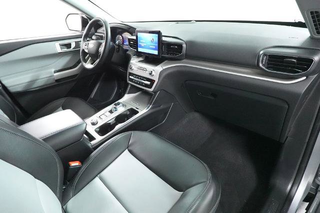 Certified 2024 Ford Explorer XLT w/ Equipment Group 202A AWD/4WD image 33