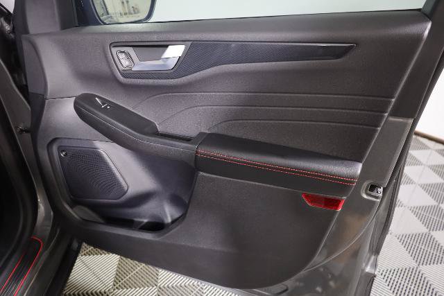 Certified 2024 Ford Escape ST-Line Select w/ Tech Pack #2 AWD/4WD image 32
