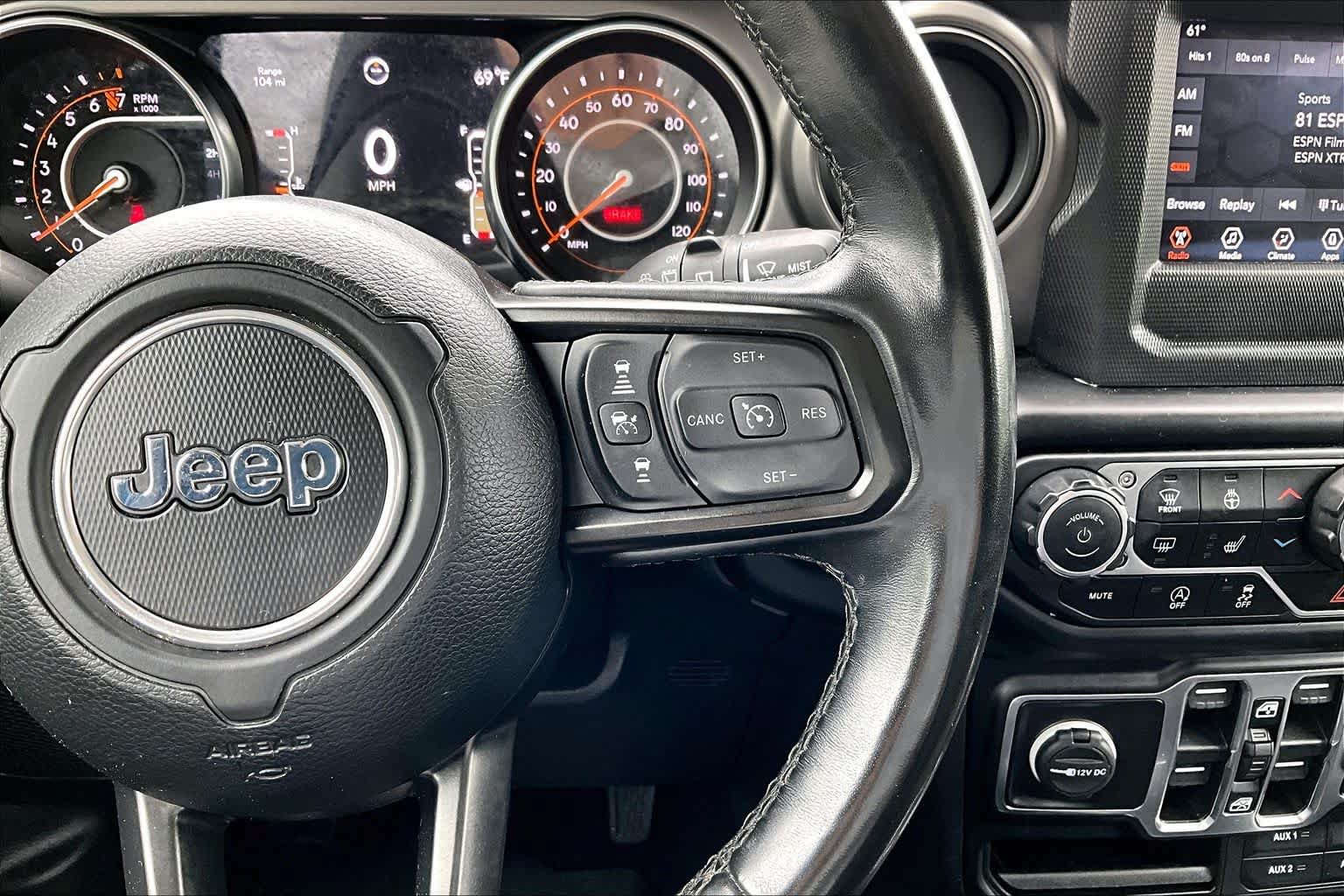 Used 2021 Jeep Wrangler Unlimited Sport AWD/4WD image 25