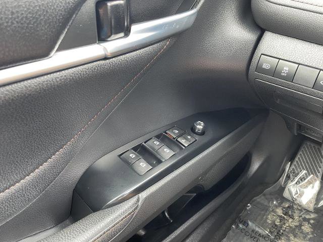 Used 2018 Toyota Camry XLE FWD image 29