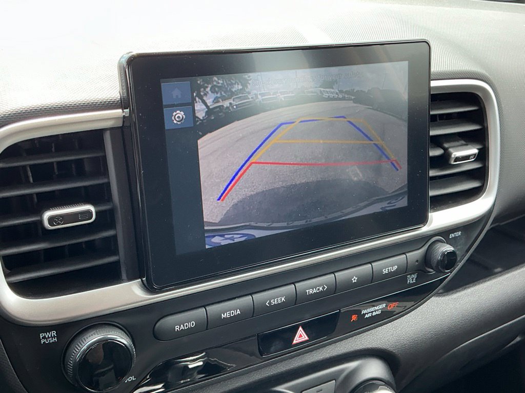 Used 2025 Hyundai Venue SEL FWD image 43