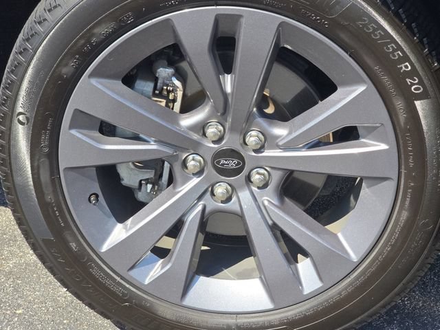 Certified 2023 Ford Explorer XLT w/ Equipment Group 202A AWD/4WD image 8