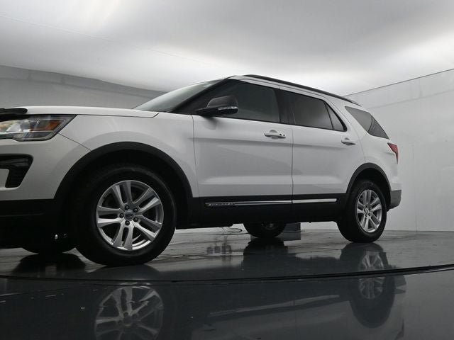 Certified 2019 Ford Explorer XLT w/ Equipment Group 201A AWD/4WD image 32