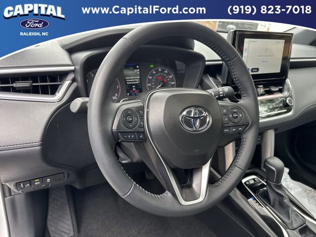 Used 2025 Toyota Corolla Cross AWD Hybrid w/ Moonroof Package image 24