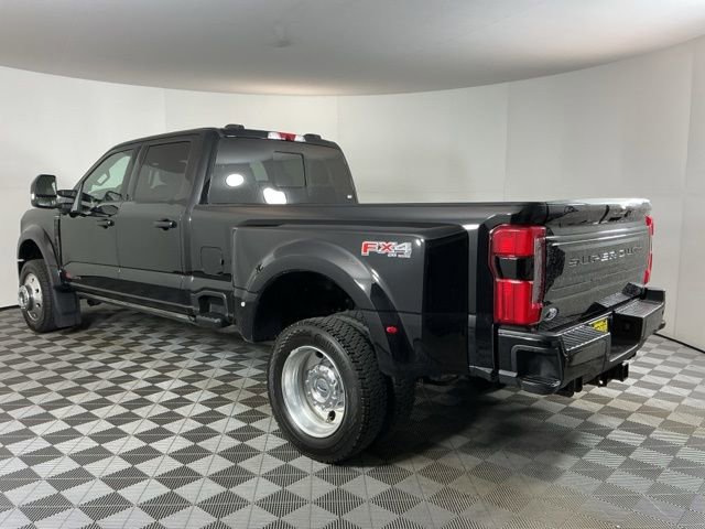 Certified 2025 Ford F450 Platinum w/ FX4 Off-Road Package AWD/4WD image 6
