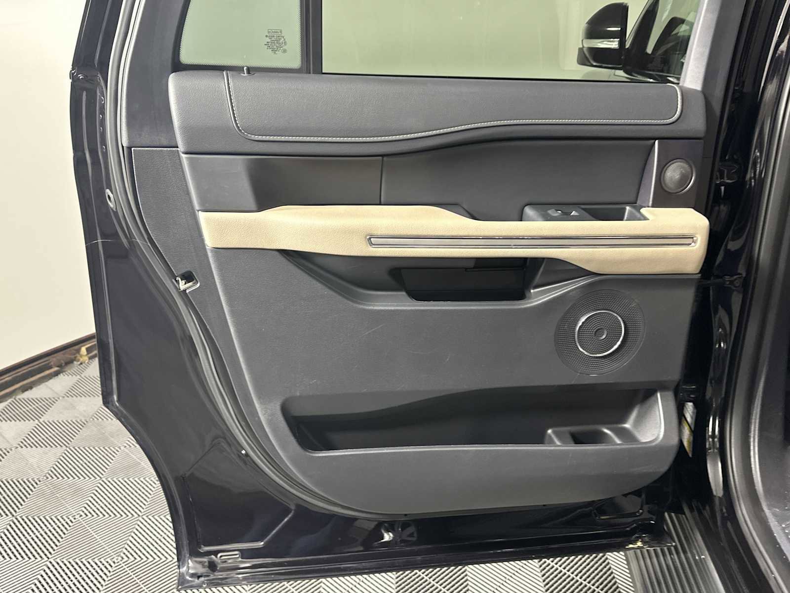 Certified 2024 Ford Expedition Max Limited image 21