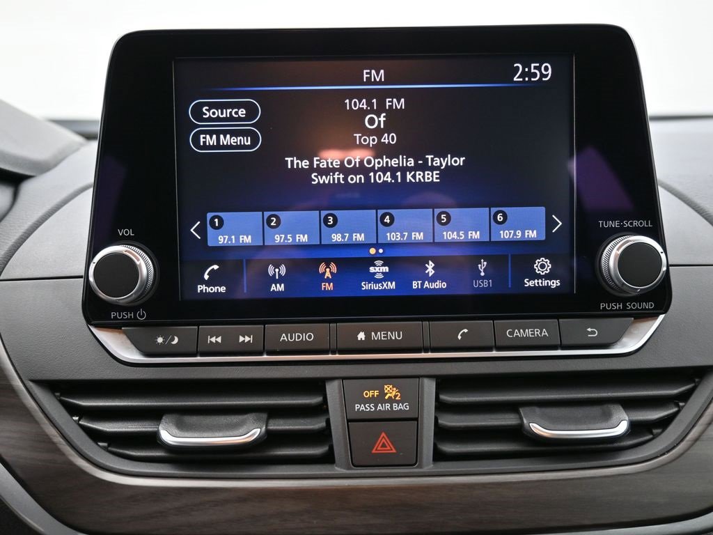 Used 2024 Nissan Altima 2.5 SV image 4