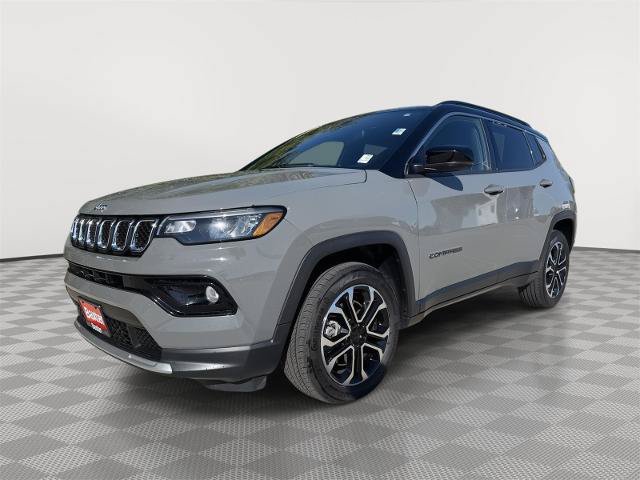 Used 2024 Jeep Compass Limited AWD/4WD image 3