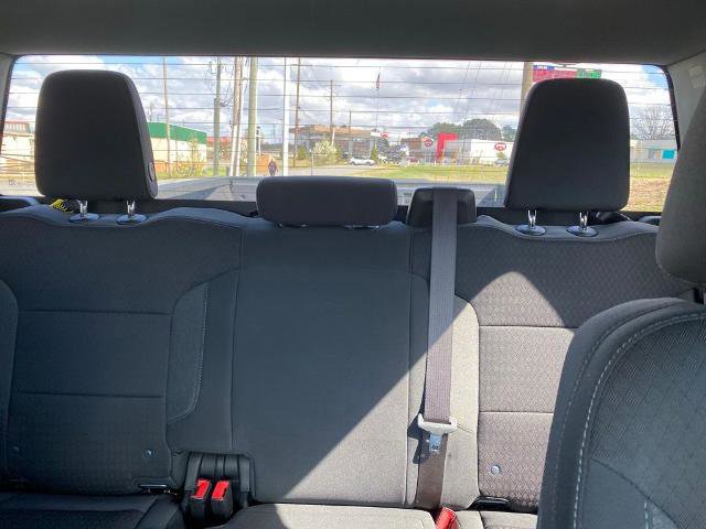 Used 2023 GMC Sierra 1500 SLE image 25