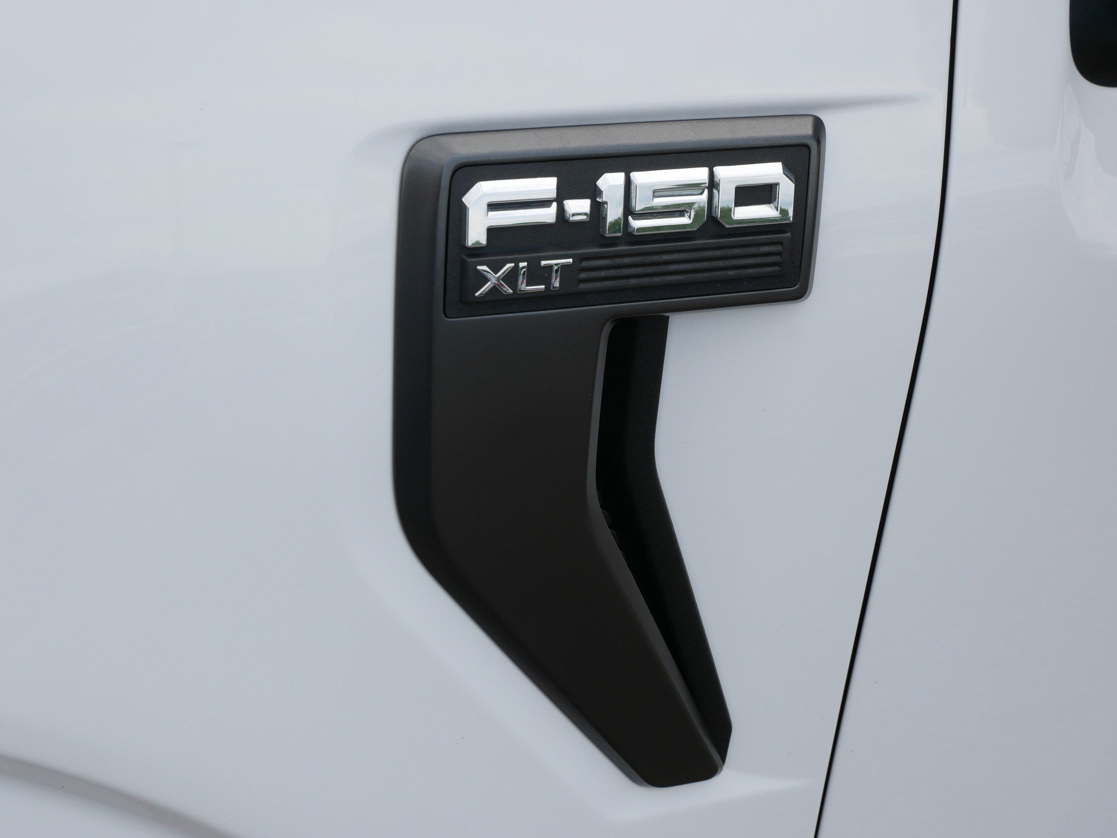 Certified 2021 Ford F150 XLT w/ Equipment Group 302A High AWD/4WD image 18