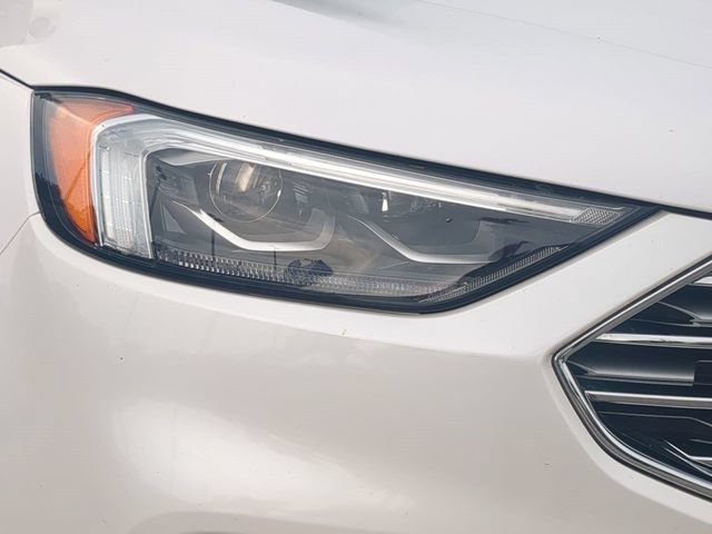 Certified 2019 Ford Edge Titanium w/ Equipment Group 301A FWD image 10