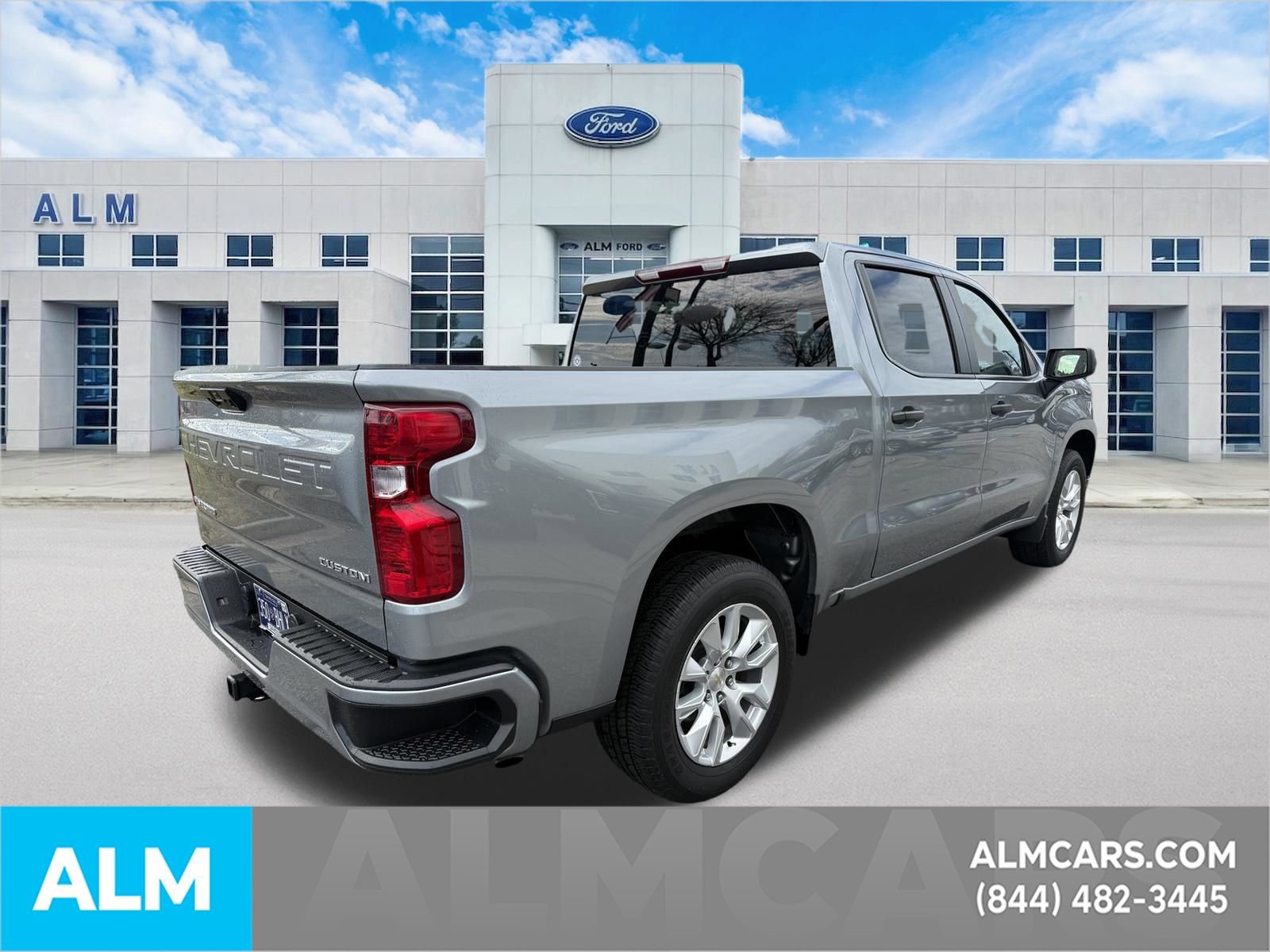 Used 2024 Chevrolet Silverado 1500 Custom image 6