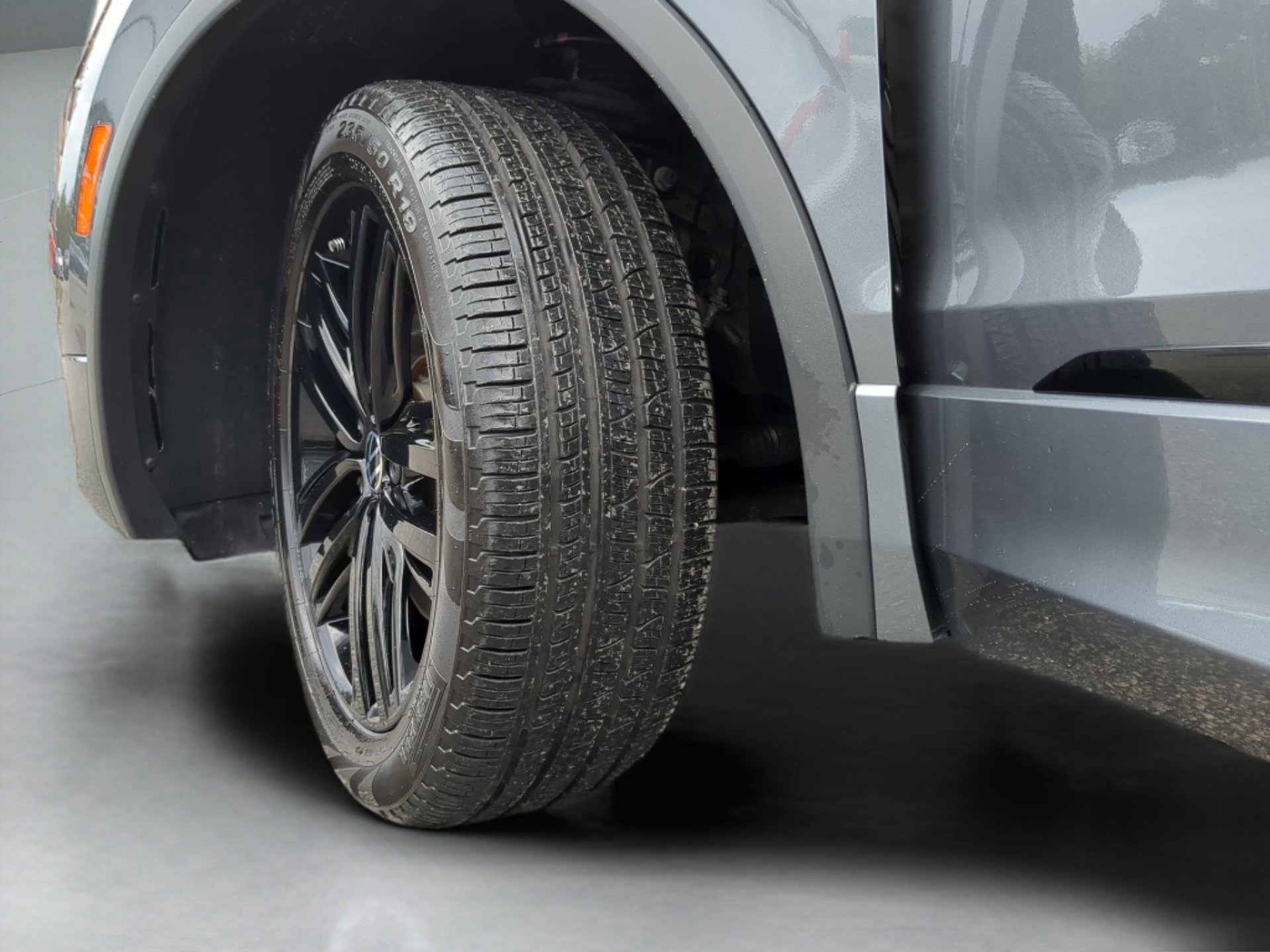 Used 2022 Volkswagen Tiguan SE R-Line image 65