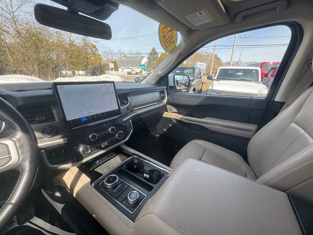 Certified 2023 Ford Expedition XLT image 23